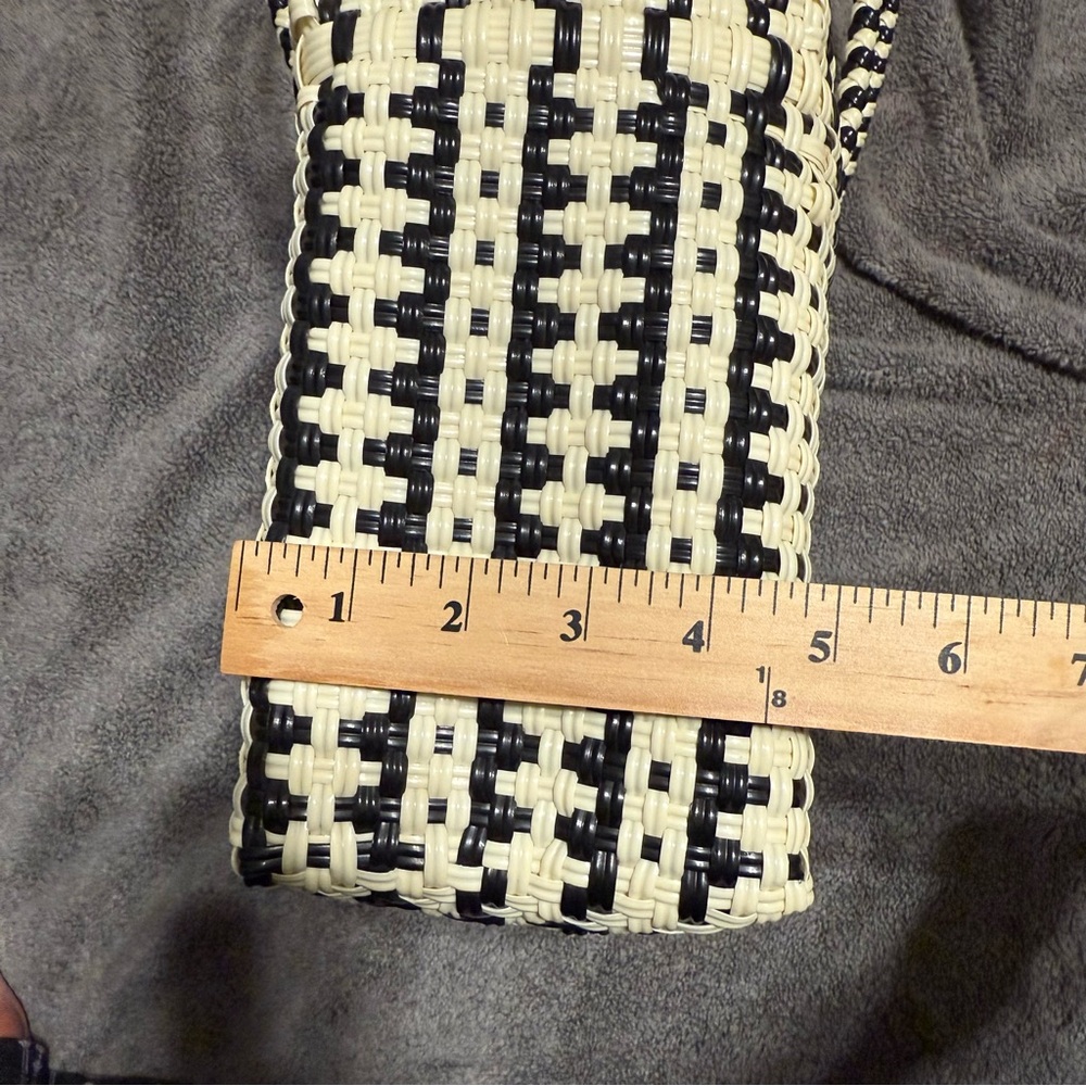 New Handwoven plastic bag, magnetic clasp, waterproof and hand washable,Chic! - Picture 8 of 10